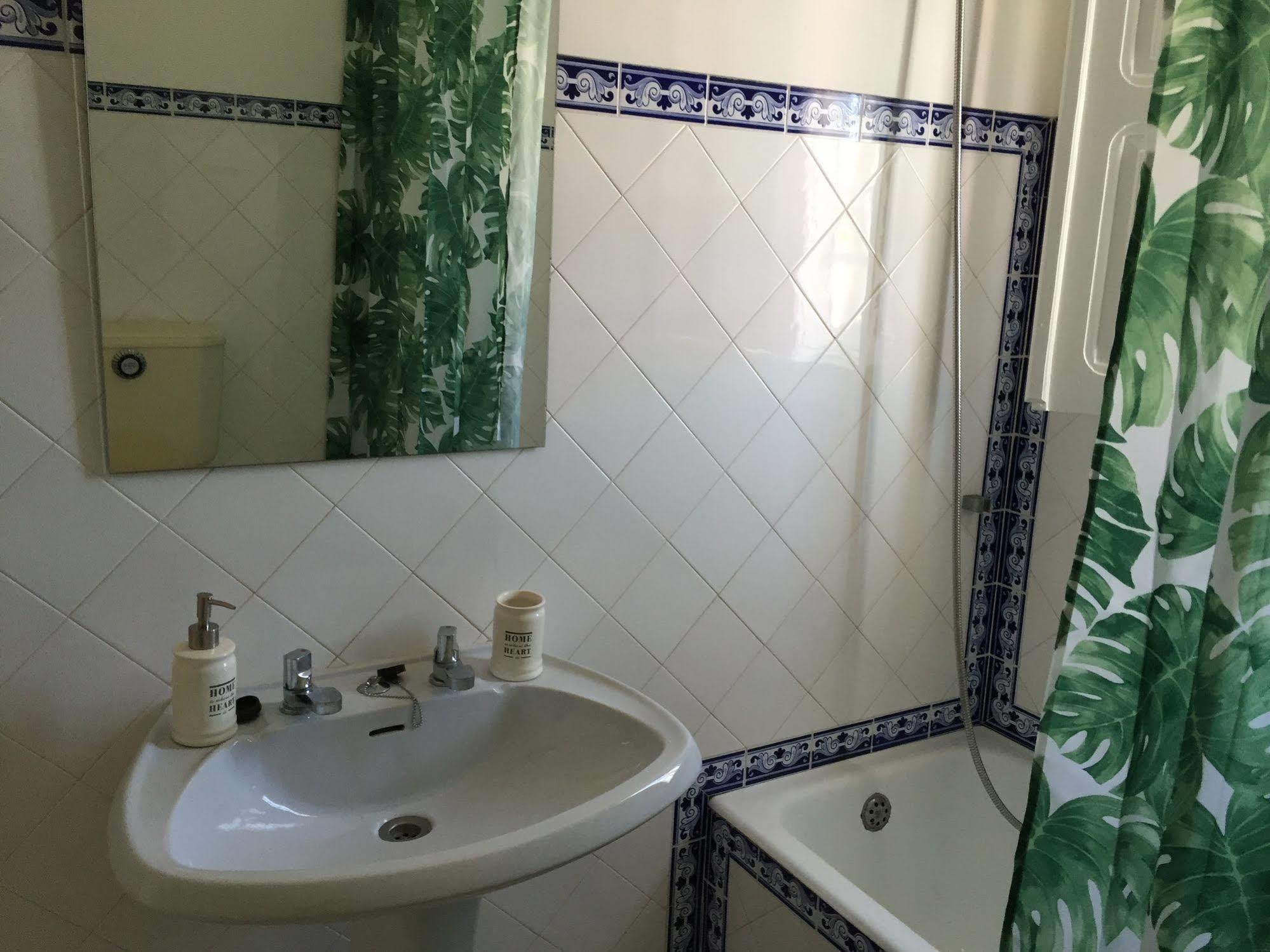 Eco Ljmonade Hostel Cascais Esterno foto